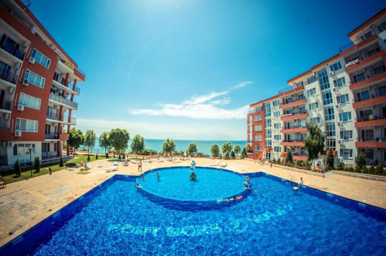 Beautiful Apartment Right By The Sea, Sveti Vlas Dış mekan fotoğraf