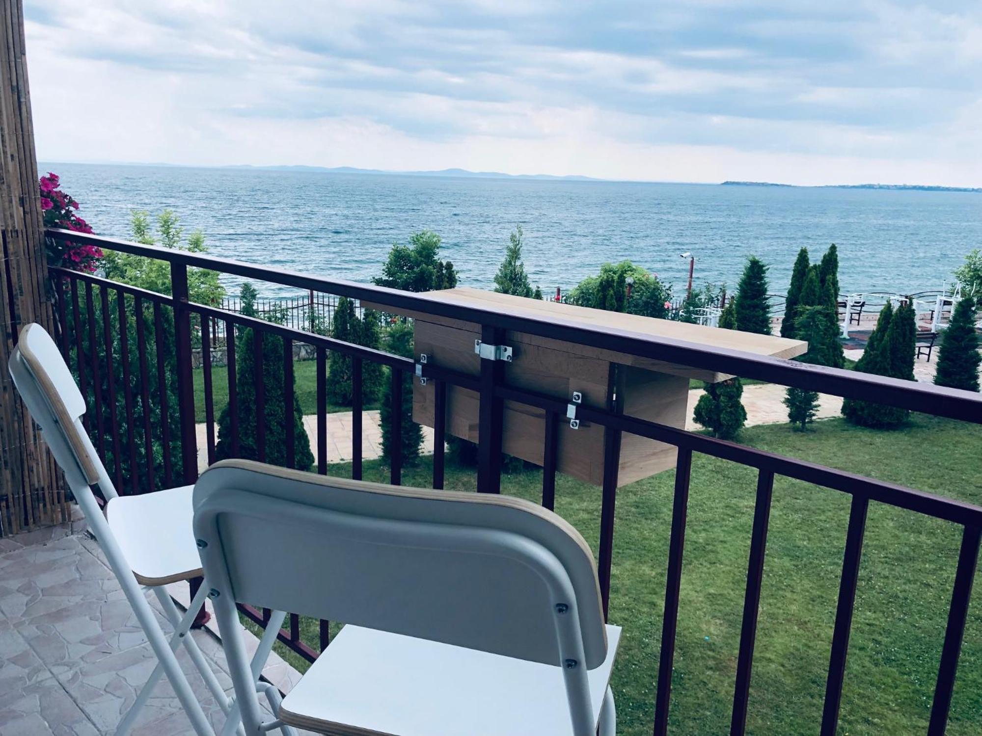 Beautiful Apartment Right By The Sea, Sveti Vlas Dış mekan fotoğraf